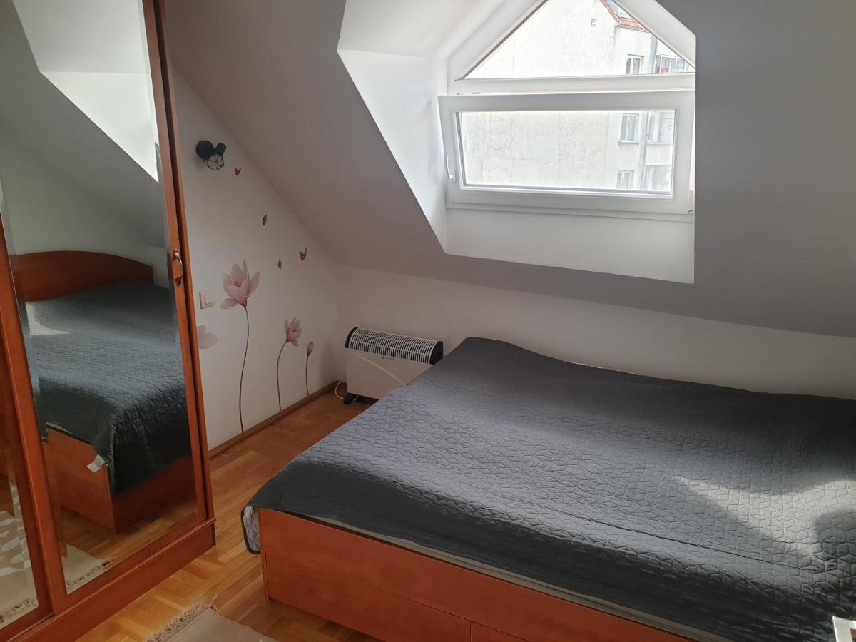 Fit Apartment Burgas Екстер'єр фото