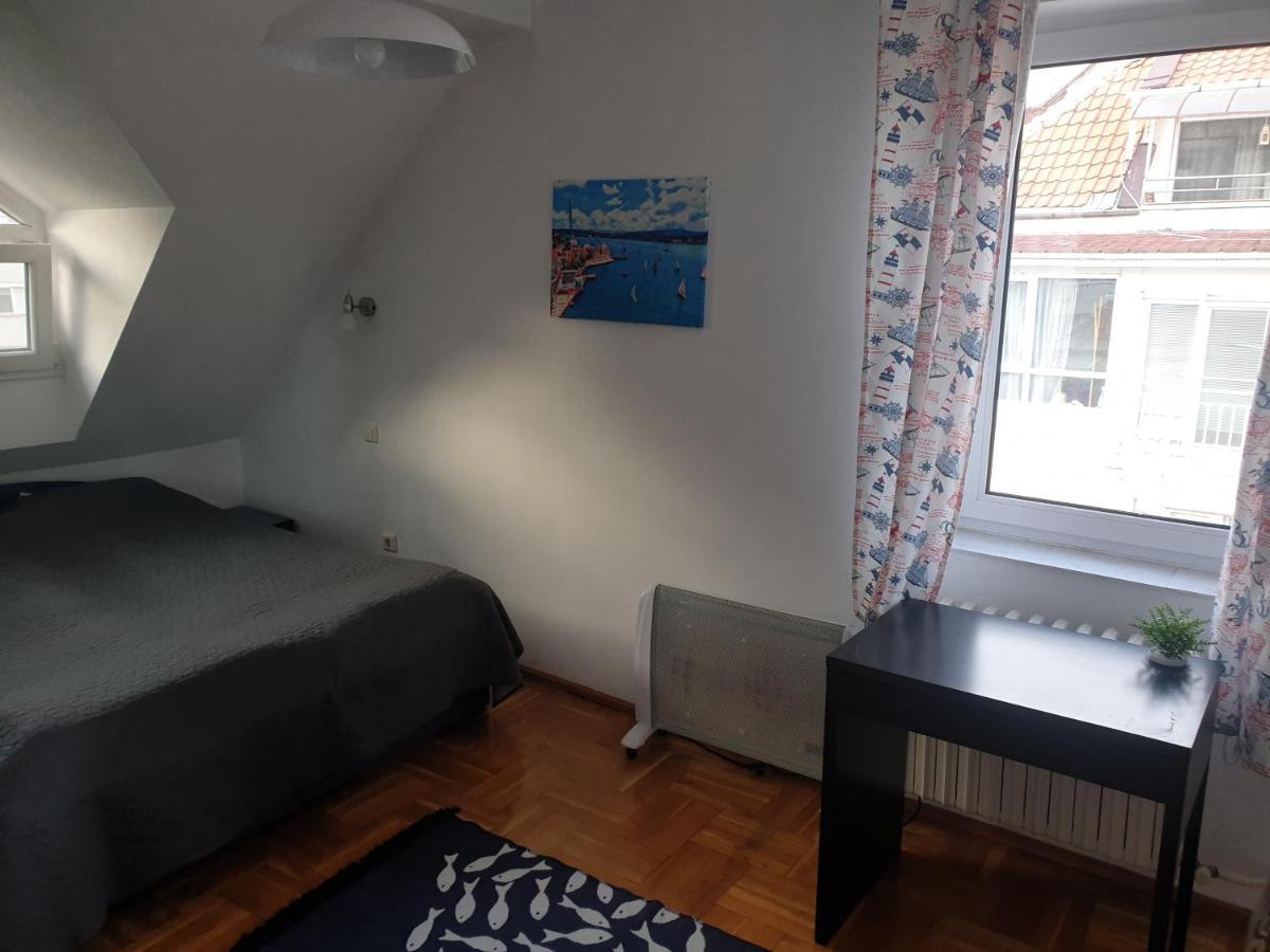 Fit Apartment Burgas Екстер'єр фото